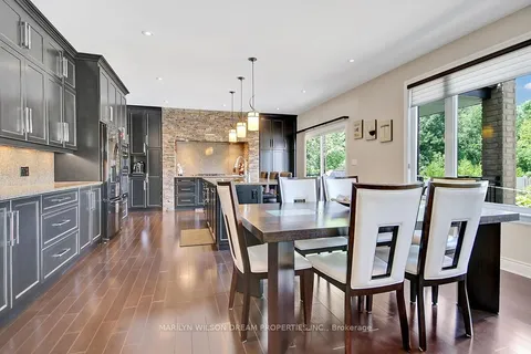 1419 Balmoral Drive, ON K1V 1E2