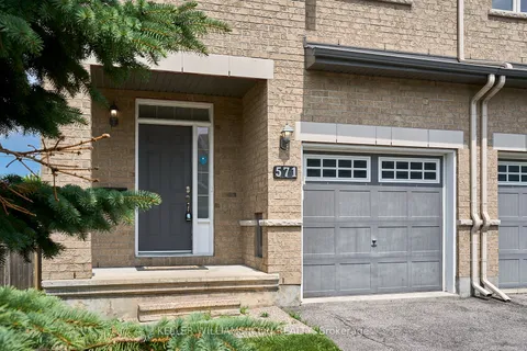 571 Remnor Avenue, ON K2T 0A5