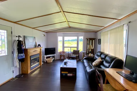 28 HILLTOP Road, ON P0H 1A0