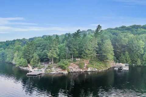 1080 Vanclieaf Drive, ON P0B 1A0