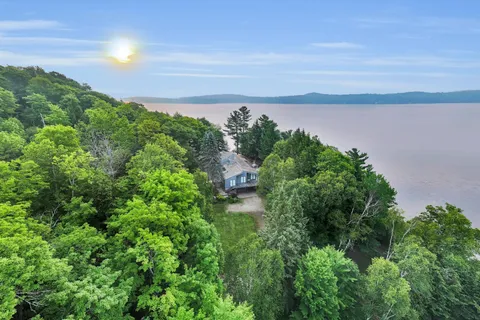 1080 Vanclieaf Drive, ON P0B 1A0