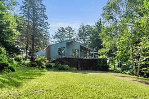 1080 Vanclieaf Drive, ON P0B 1A0