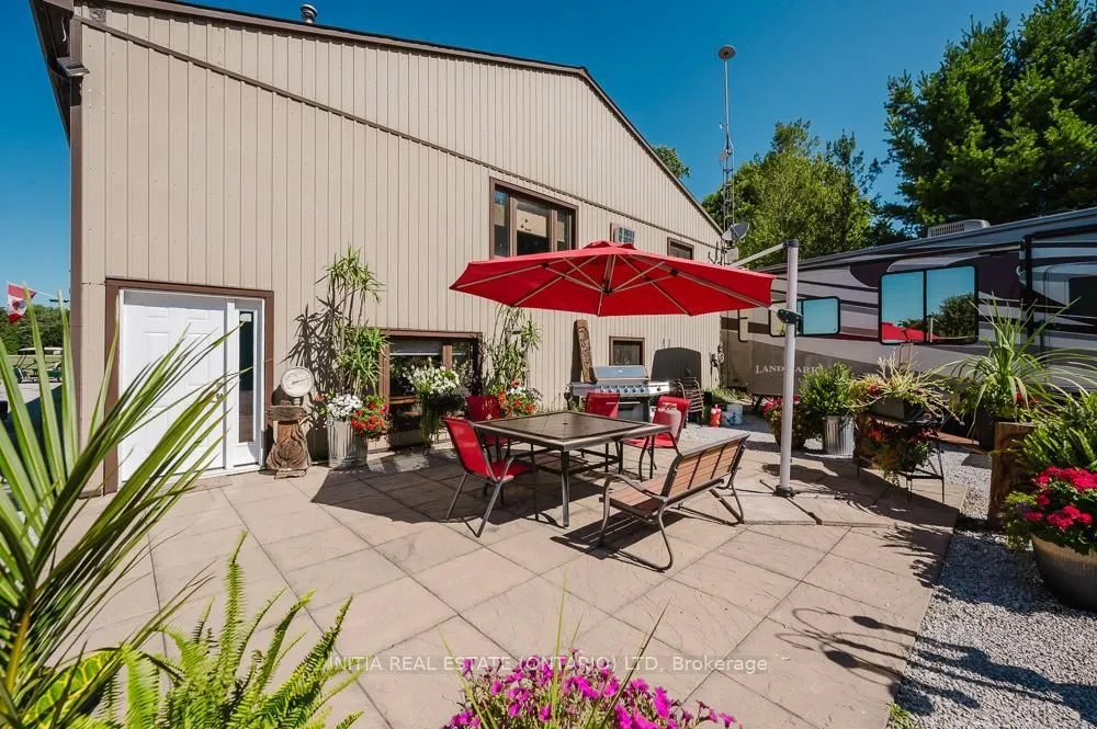 9450 Longwoods Road, ON N7M 5J7