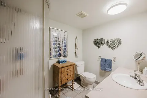 9450 Longwoods Road, ON N7M 5J7