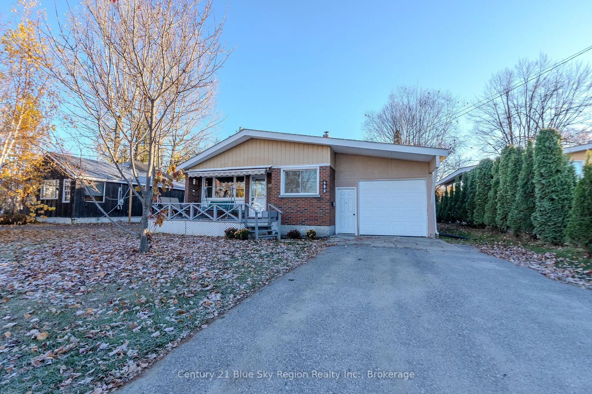 994 Premier Road, ON P1A 2H8