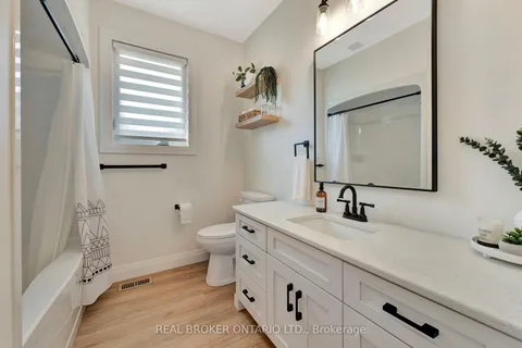 30 Tanager Drive, ON N4G 1A9