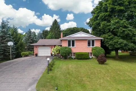 25 Jordan Drive, ON N0G 1E0