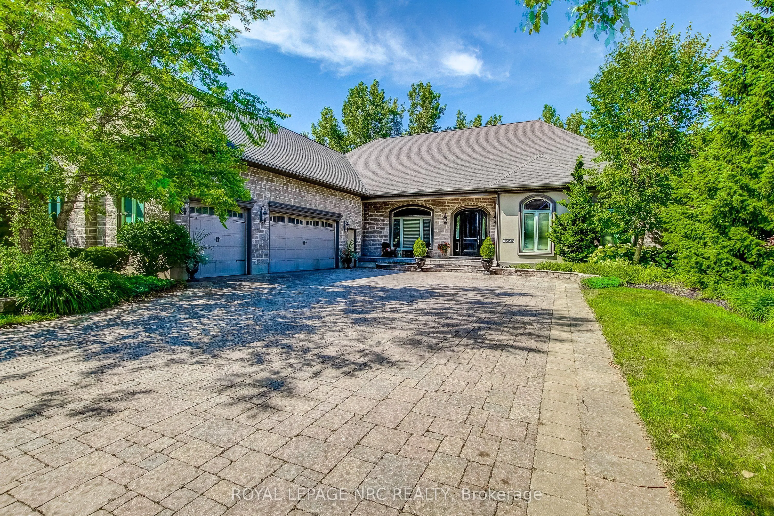 6725 Domenic Crescent, ON L2J 4L5