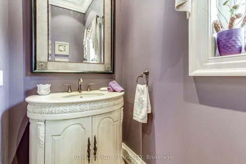 6725 Domenic Crescent, ON L2J 4L5