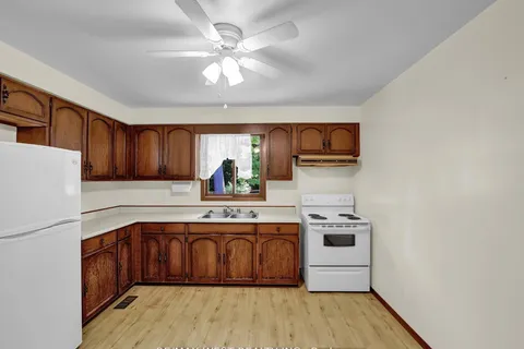 11 Glenda Street, ON N3Y 4T3