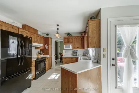 8 Hearth Court, ON L0S 1J0