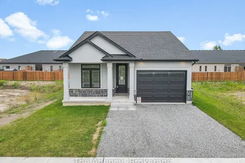 211 Sycamore Street, ON L3C 0J8