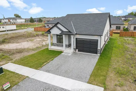 211 Sycamore Street, ON L3C 0J8