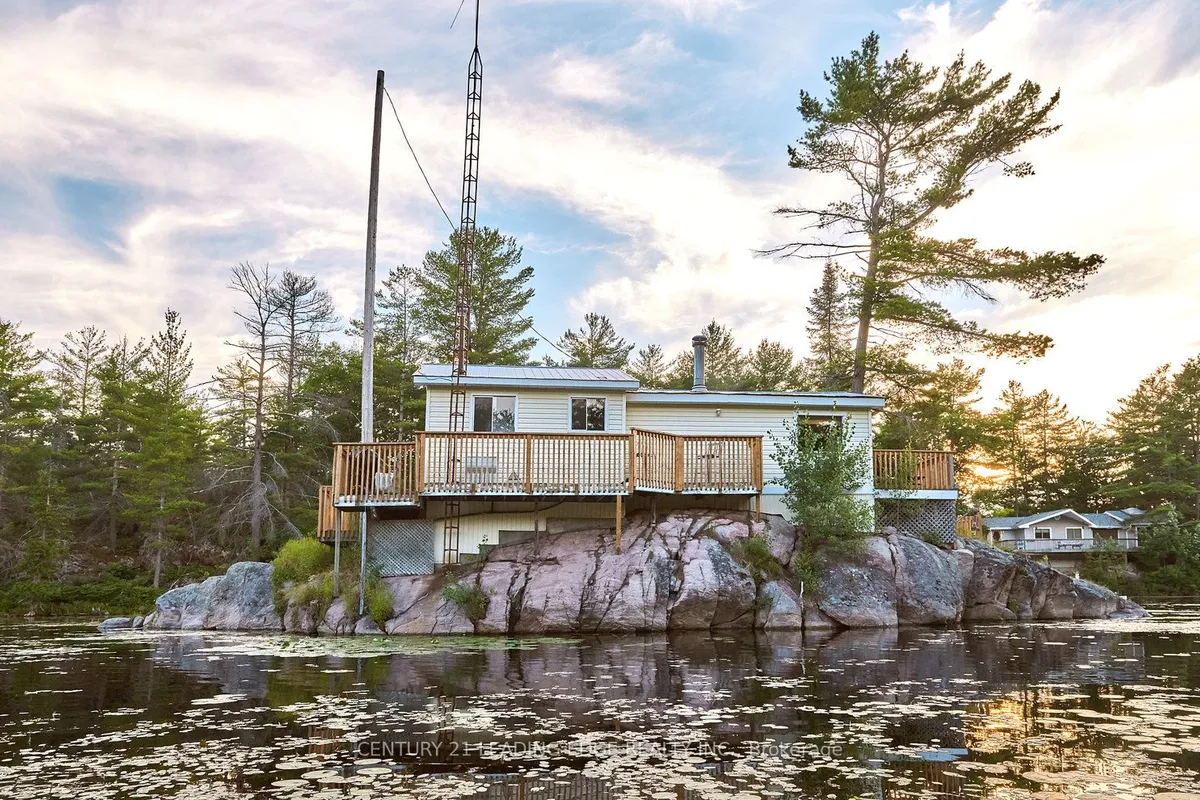 3402 Island 340 N/A, ON K0L 1J0