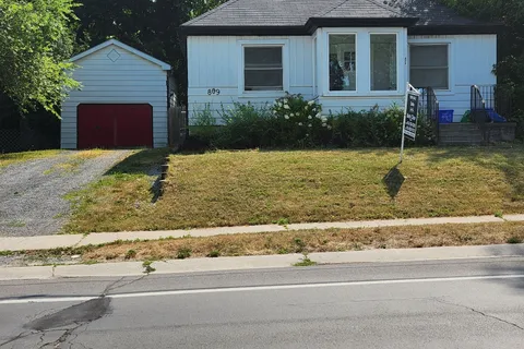 809 Portsmouth Avenue, ON K7M 1W6