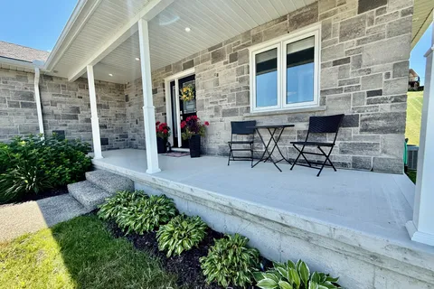 4 Noeckerville Hill Drive, ON N0G 2J0