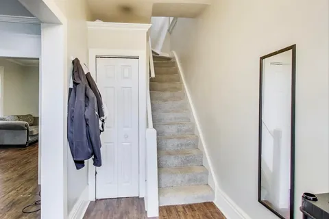 8 Madison Avenue, ON L8L 5Y3