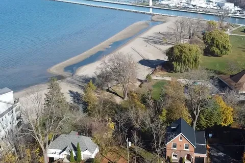 42 LOCK Street, ON L2N 5B7