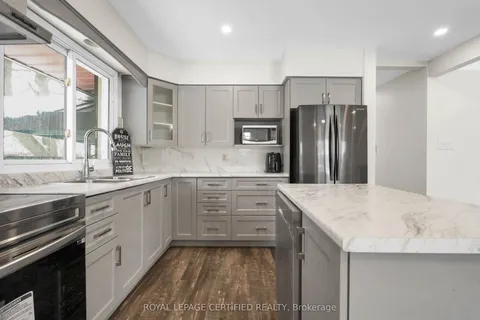 637 Ross Street, ON N5Y 3V8