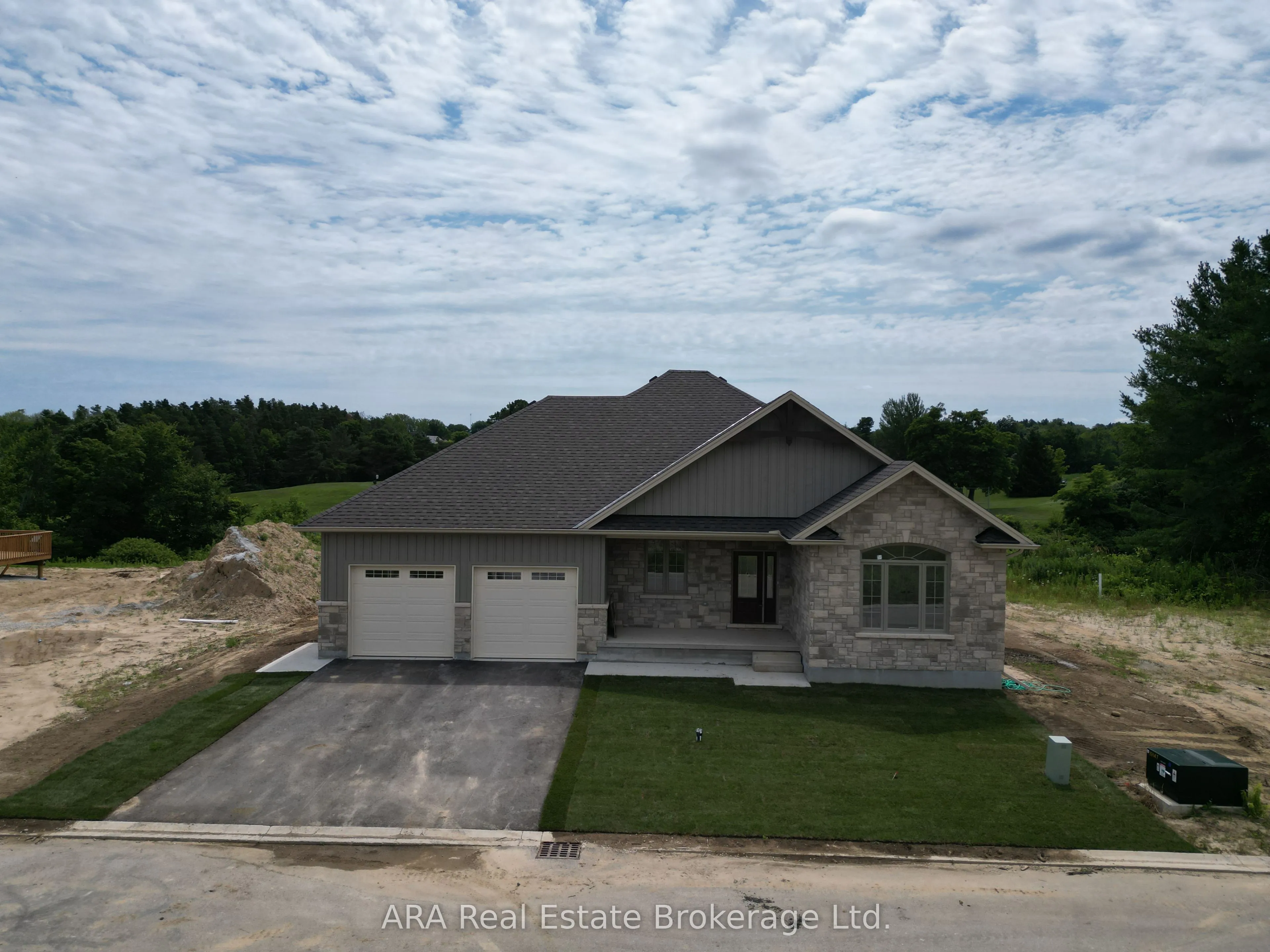 16 Hilton Lane, ON N4L 1L8