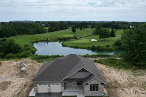 16 Hilton Lane, ON N4L 1L8