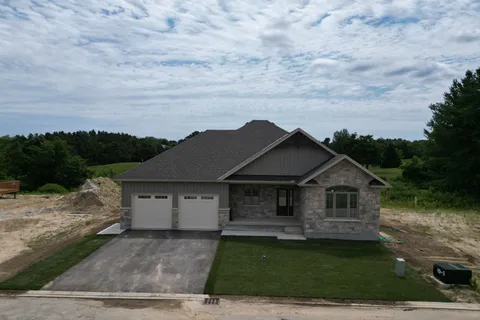 16 Hilton Lane, ON N4L 1L8