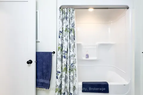 7 Cree Lane, ON N7A 3Y2