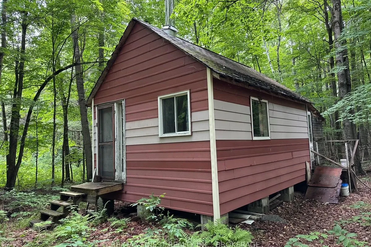 1042 St Pierre Road, ON K0H 2C0