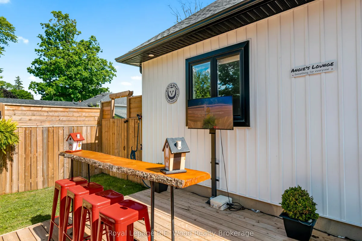 16.5 North Court Street, ON N0J 1P0