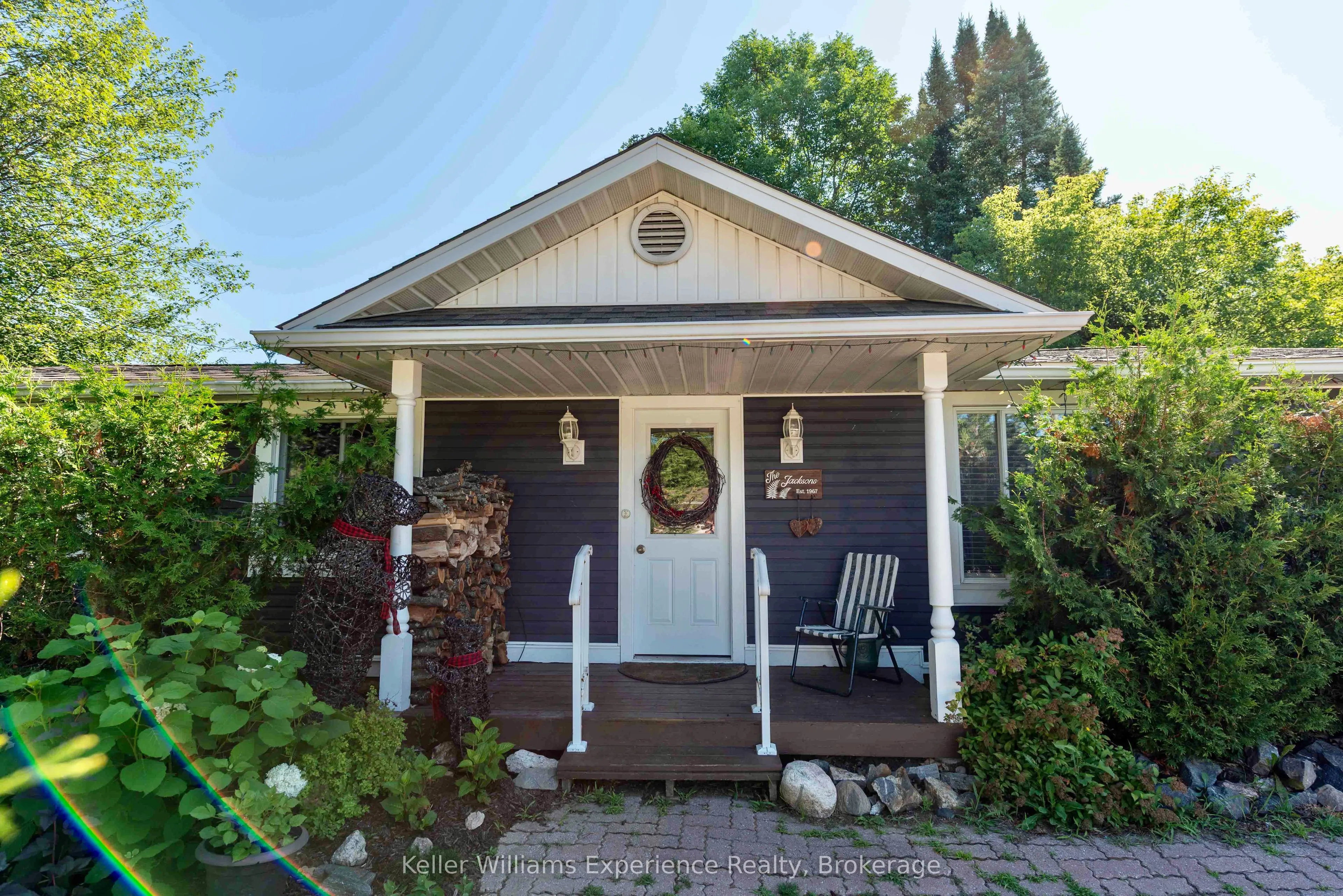 25 Wellington Street, ON P1L 1E8