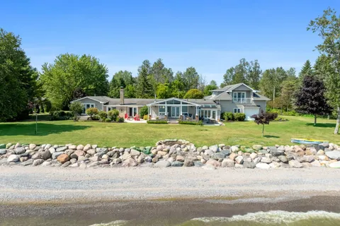 1044C Port Britain Road, ON L1A 3V7