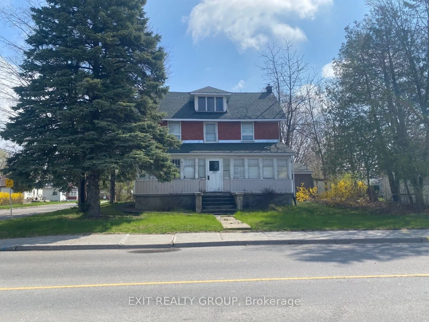 109 West Street, ON K8V 2M3