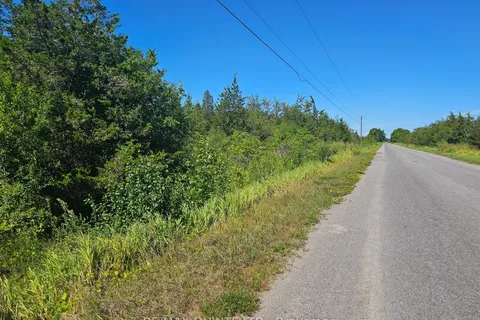 Beside 101 Royal Road, ON K0K 2P0