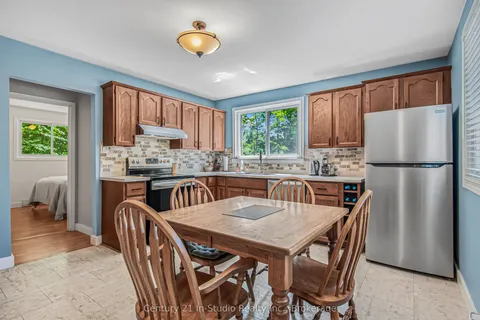 25 Emerson Avenue, ON N0H 2G0