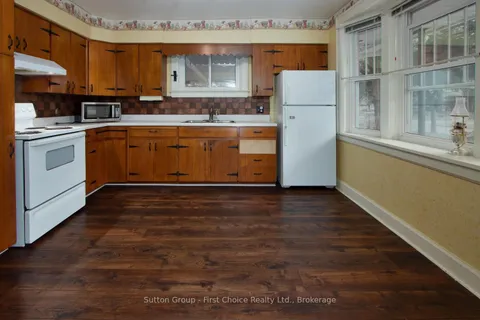 270 Devon Street, ON N5A 2Z9