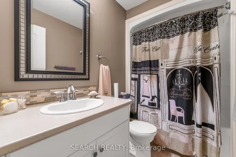 54 VIDEL Crescent, ON L2W 0A3