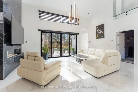 6 Campbell Farm Road, ON N3T 5L6