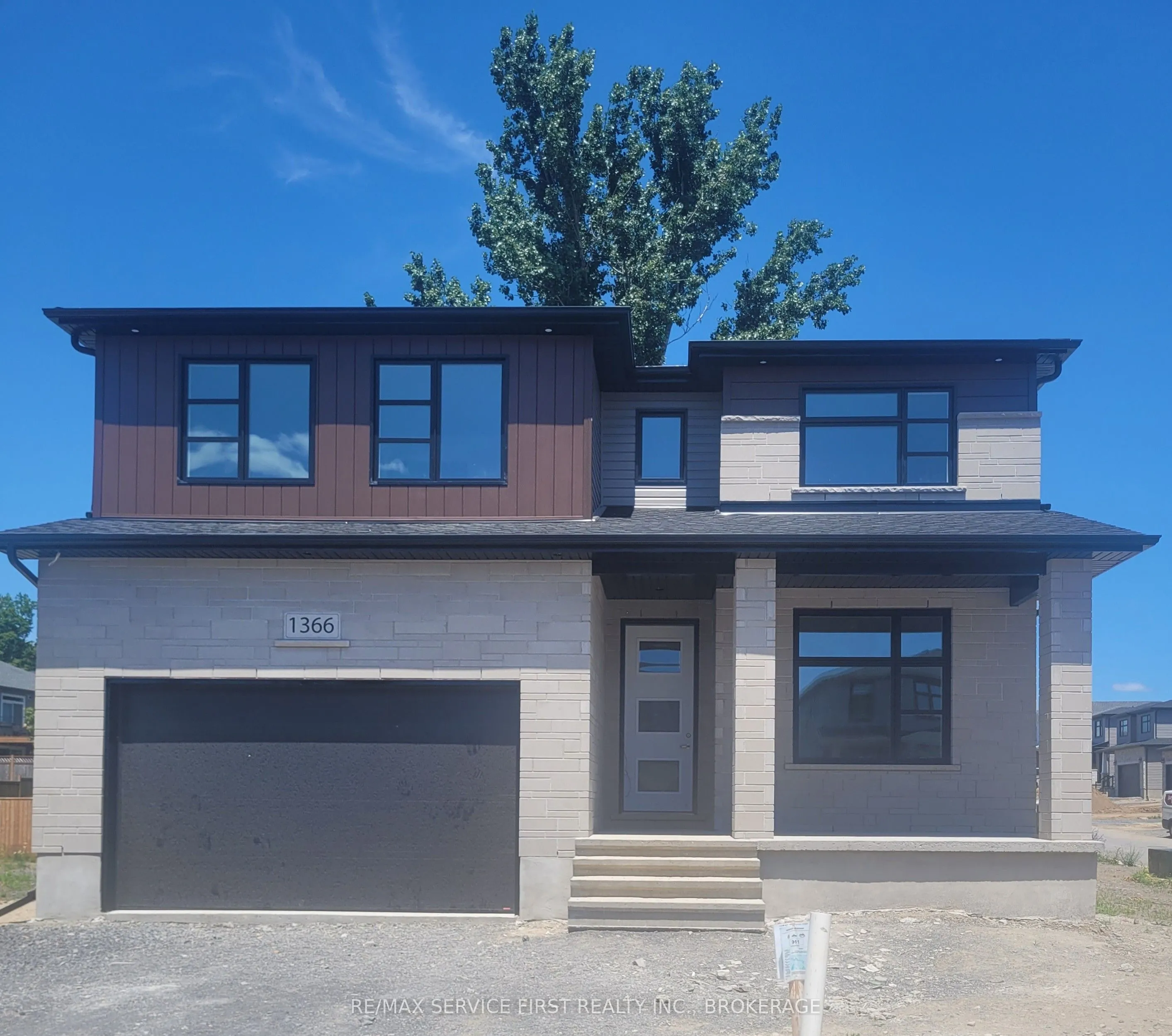 1366 Woodfield Crescent, ON K7P 0T3