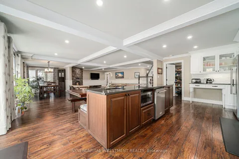 3809 Alderwood Street, ON K1T 3R3