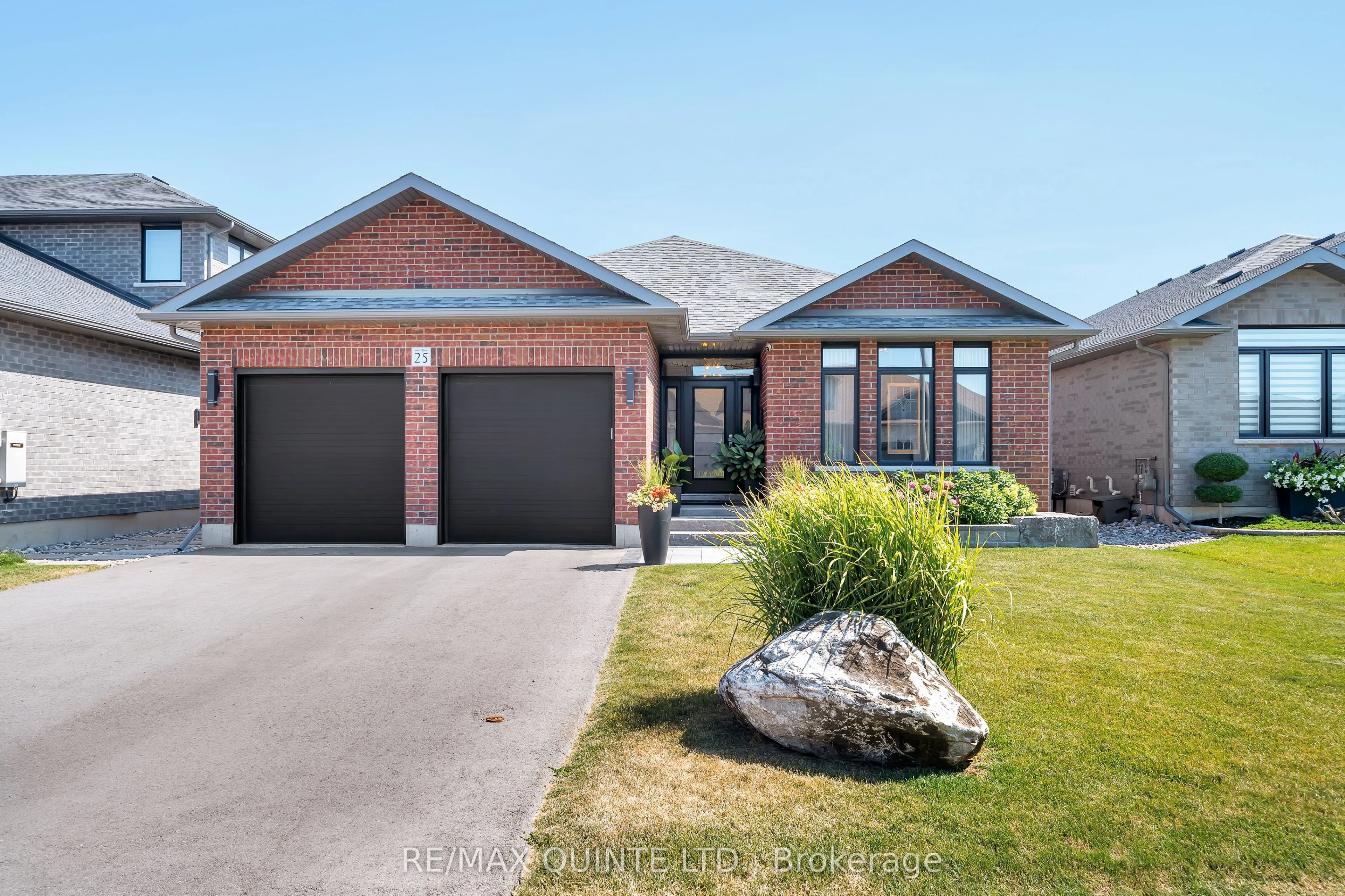 25 Wims Way, ON K8N 0H9