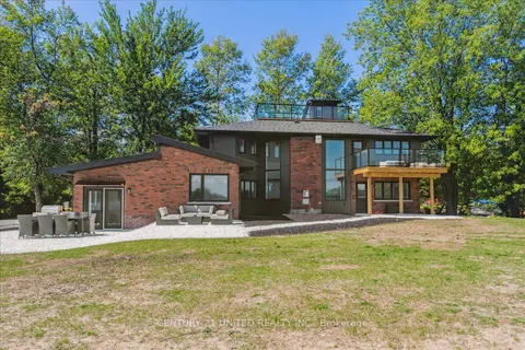 15 Bertha Street, ON K9J 6X3