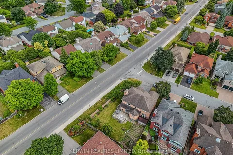 2 Hyde Park Way, ON K2G 5R6