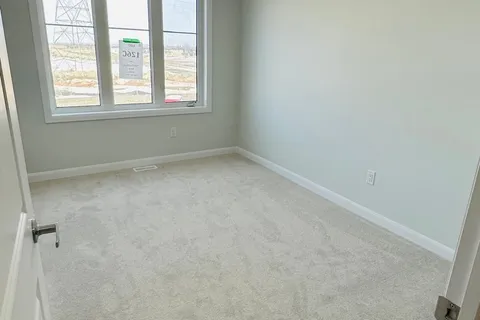 755 Fairline Row, ON K2V 0M4