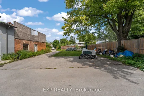 86 Queen Street, ON K9V 1G4