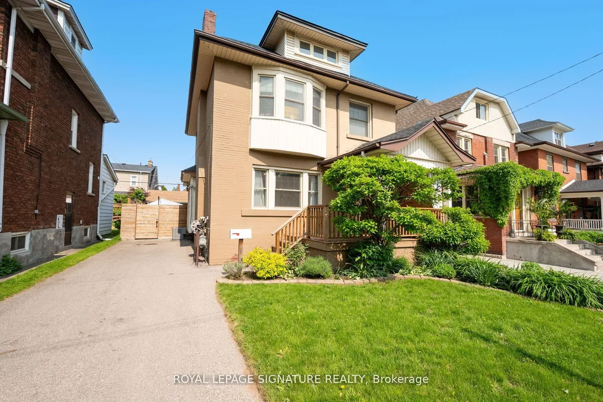 124 Eastbourne Avenue, ON L8M 2M8