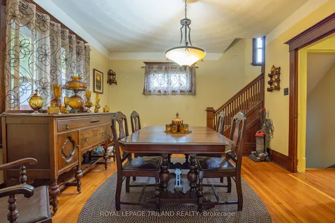 983 Ormsby Street, ON N5Z 1K5