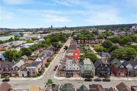 204 Sherman Avenue, ON L8L 6M9