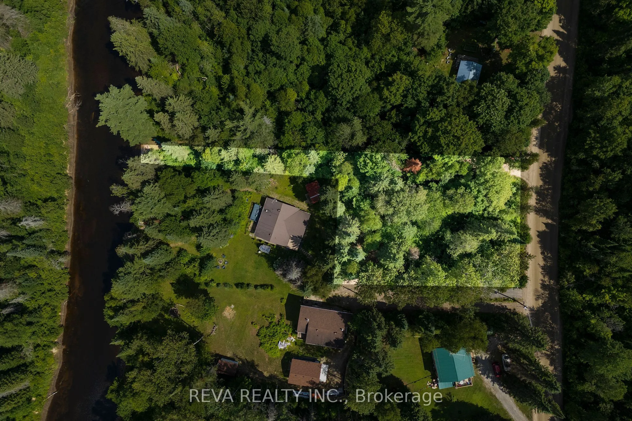 00 Glory Road, ON K0L 1C0