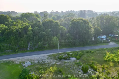 32 Helen Street, ON N0H 1W0