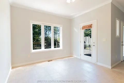 38 Maple Street, ON L3K 6G7